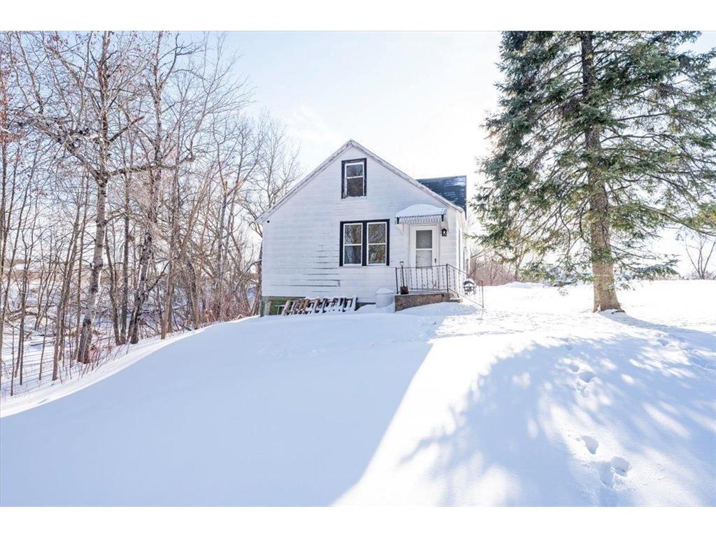 3002 E 3rd Street Superior Twp WI 54880 6340261 image1