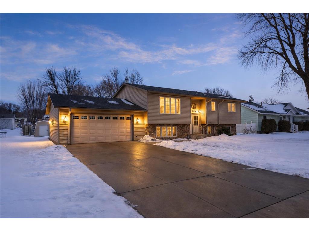3004 2nd Avenue NW Willmar MN 56201 7016778 image1