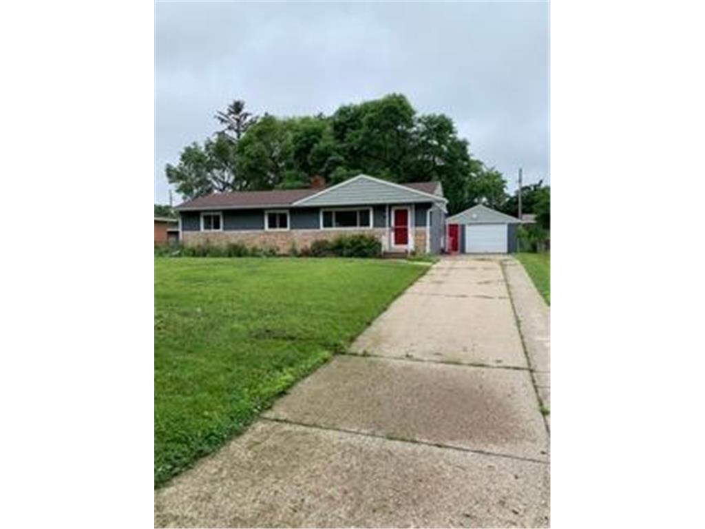 3007 Albert Street N Roseville MN 55113 6601774 image1