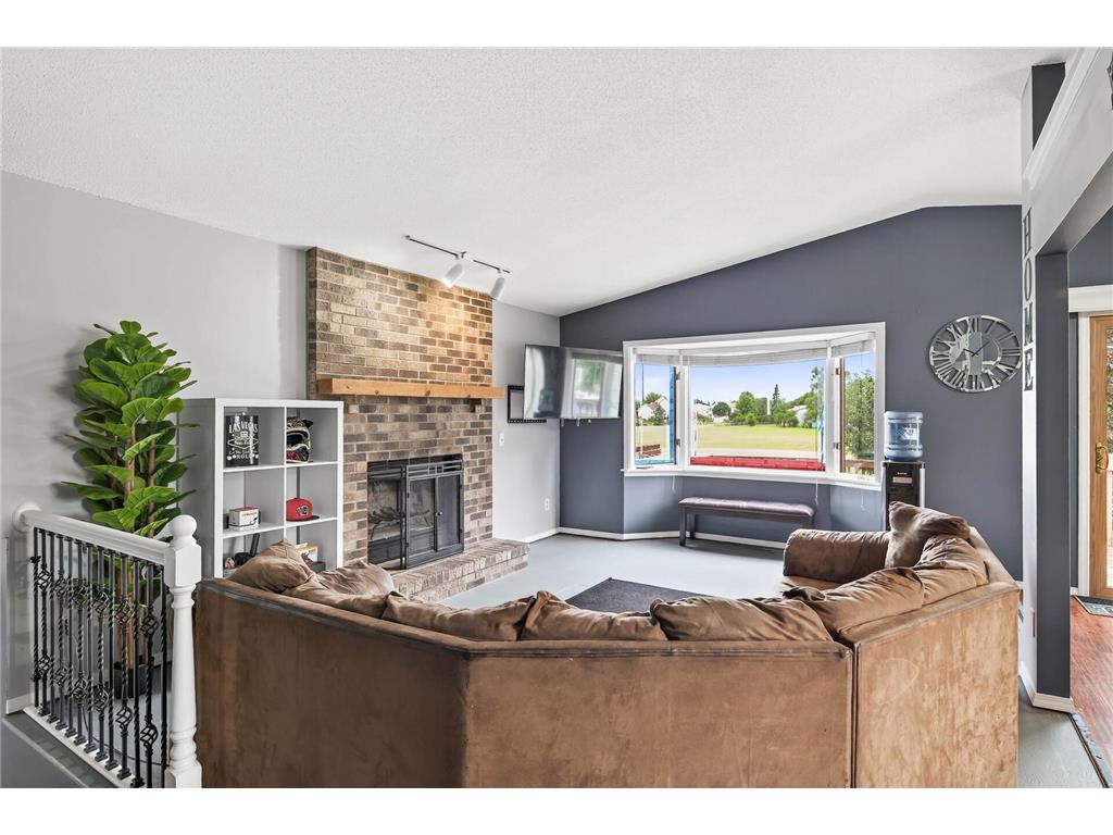 3008 94th Avenue N Brooklyn Park MN 55444 6759624 image1