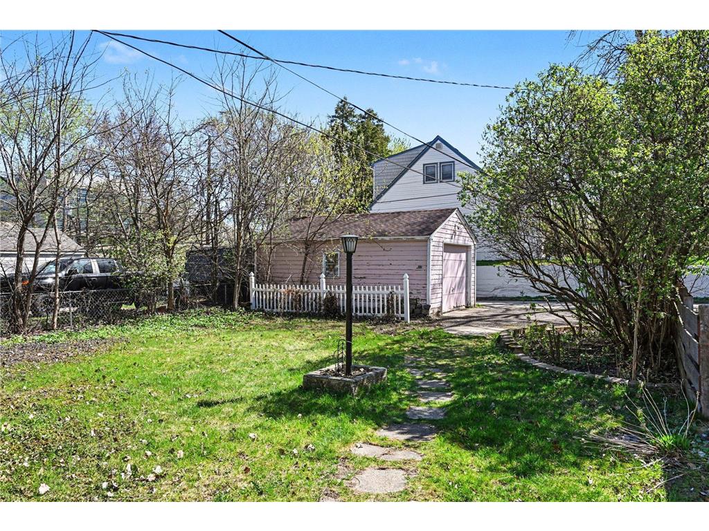 3008 Chowen Avenue N Robbinsdale MN 55422 7054971 image21