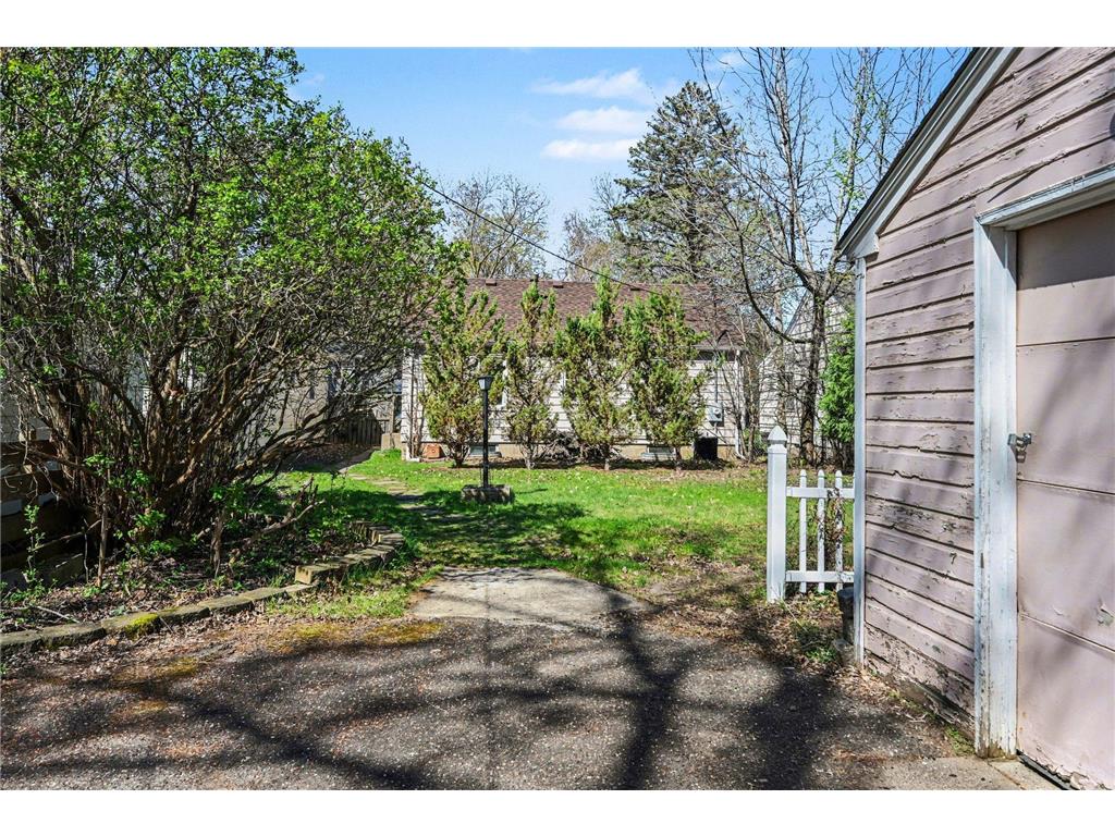 3008 Chowen Avenue N Robbinsdale MN 55422 7054971 image22