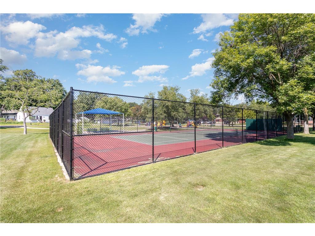3008 Chowen Avenue N Robbinsdale MN 55422 7054971 image26