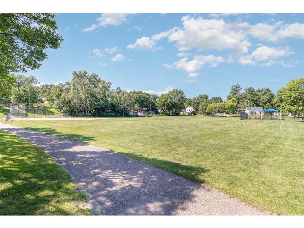 3008 Chowen Avenue N Robbinsdale MN 55422 7054971 image28