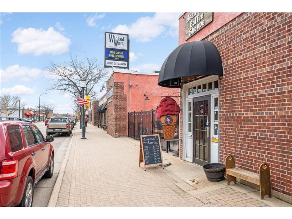 3008 Chowen Avenue N Robbinsdale MN 55422 7054971 image34