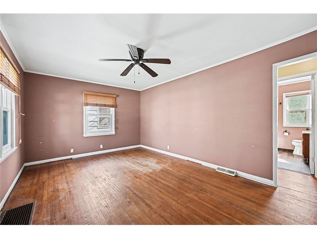 3008 Chowen Avenue N Robbinsdale MN 55422 7054971 image5