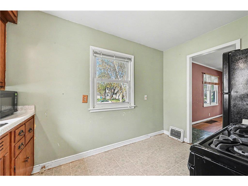3008 Chowen Avenue N Robbinsdale MN 55422 7054971 image8