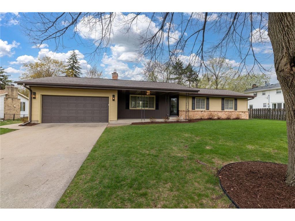 3009 W 100th Street Bloomington MN 55431 7074239 image1