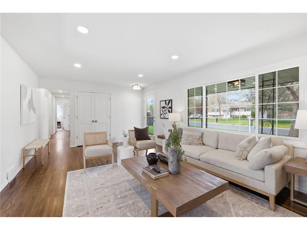 3009 W 100th Street Bloomington MN 55431 7074239 image6