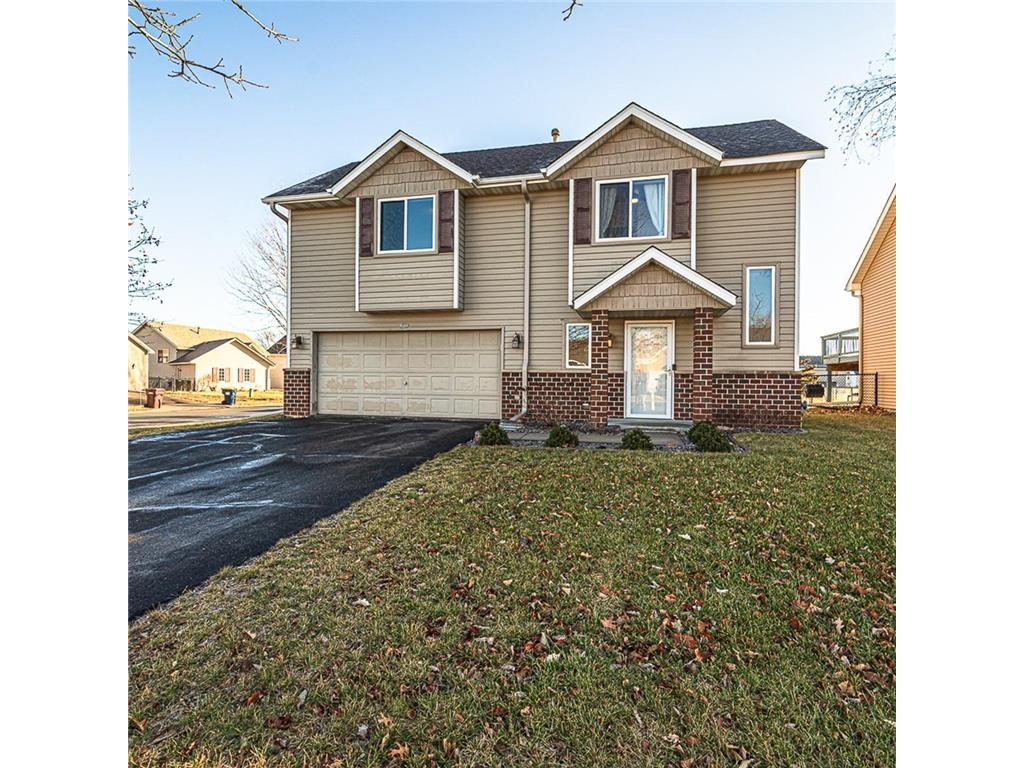 301 12th Street Farmington MN 55024 6485545 image1