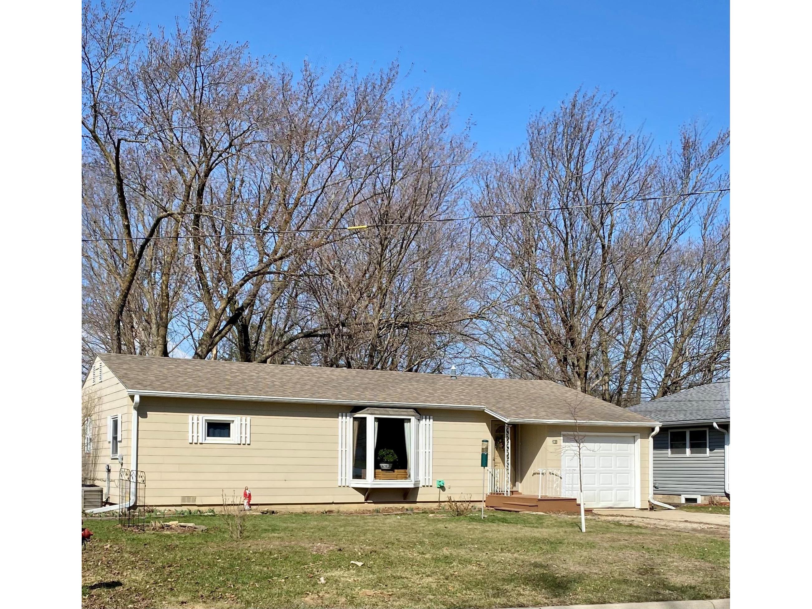 301 2nd Avenue NW, Dodge Center, MN 55927 MLS 5736384 Edina Realty