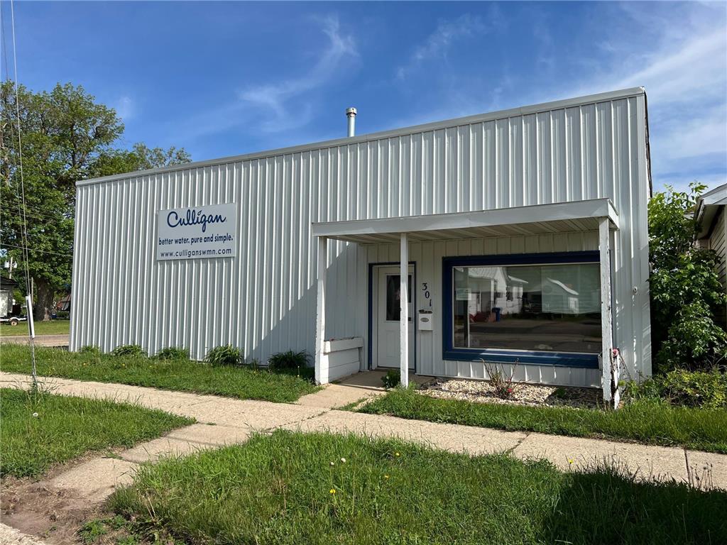 301 2nd Street NE Pipestone MN 56164 6413510 image1