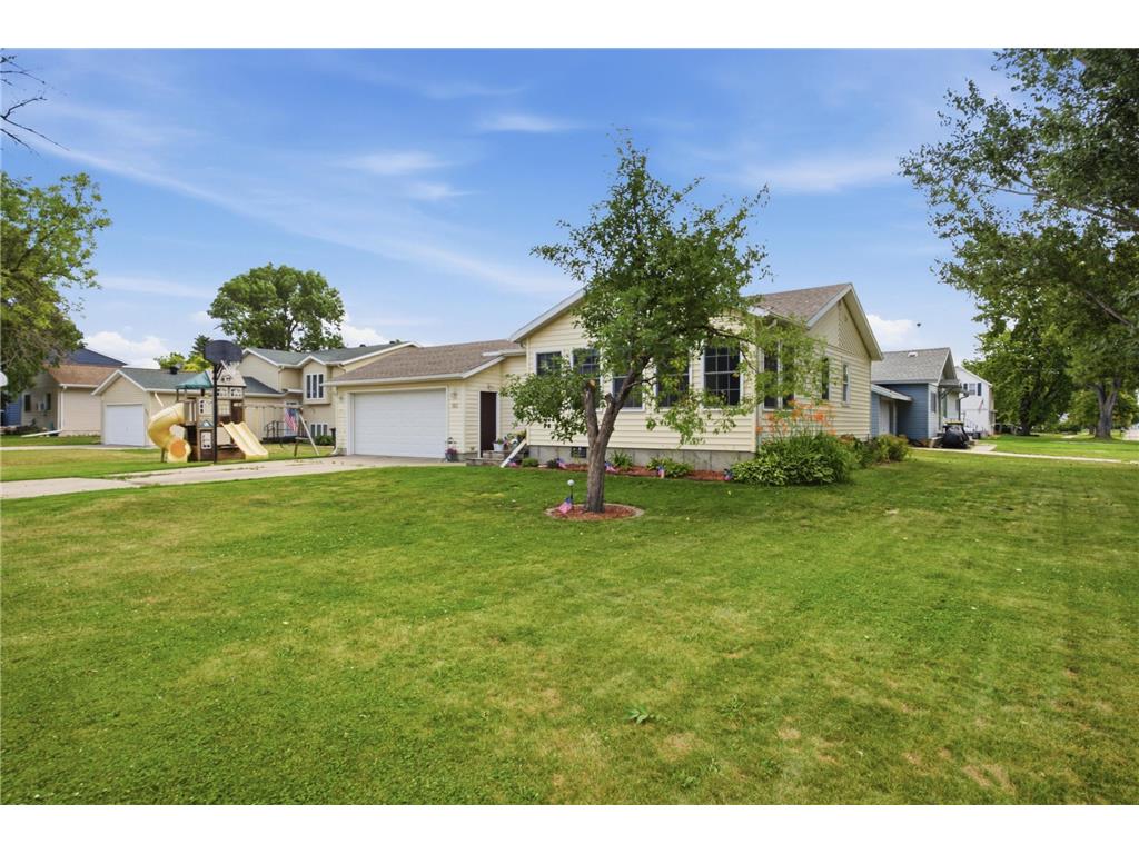301 3rd Avenue N Casselton ND 58012 7099882 image2