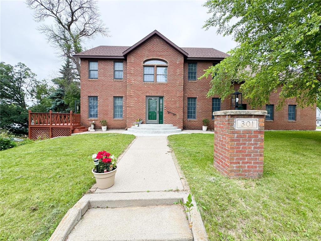 301 4th Avenue SE Pelican Rapids MN 56572 6746152 image1