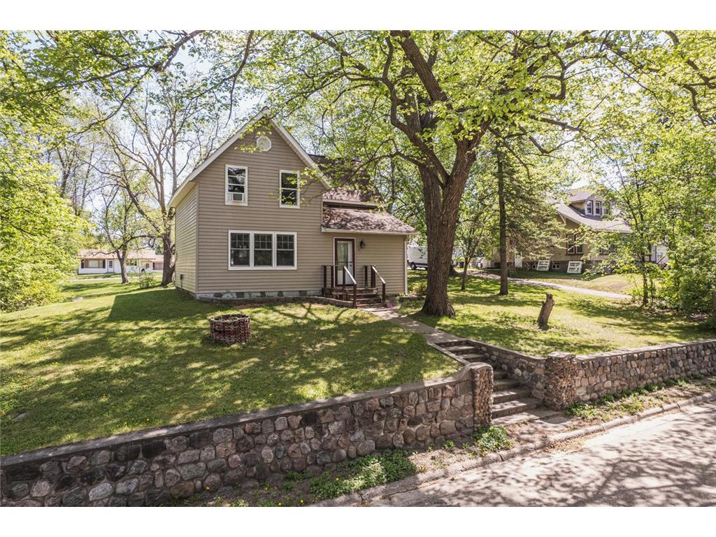 301 4th Street SE Pelican Rapids MN 56572 6720600 image1