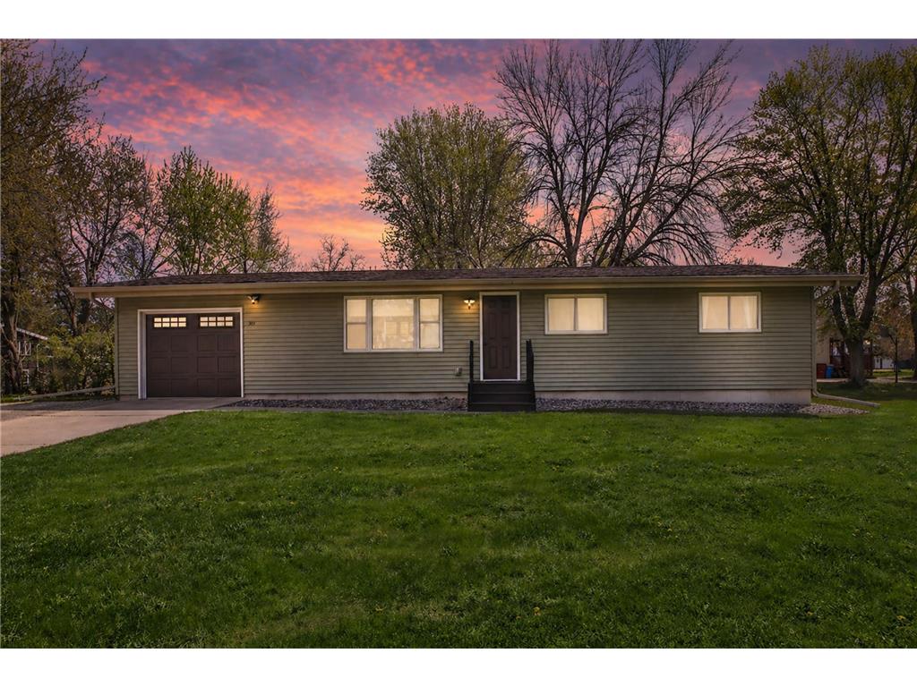301 5th Avenue NE Blooming Prairie MN 55917 7064195 image1