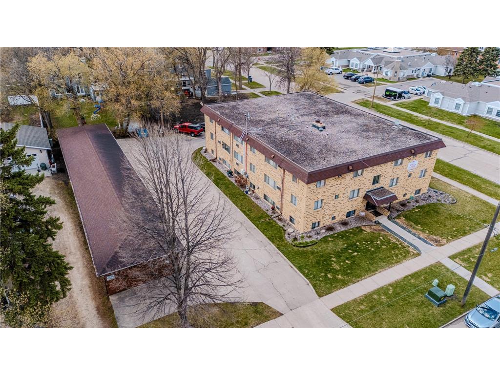 301 6th Street S Moorhead MN 56560 7067754 image10