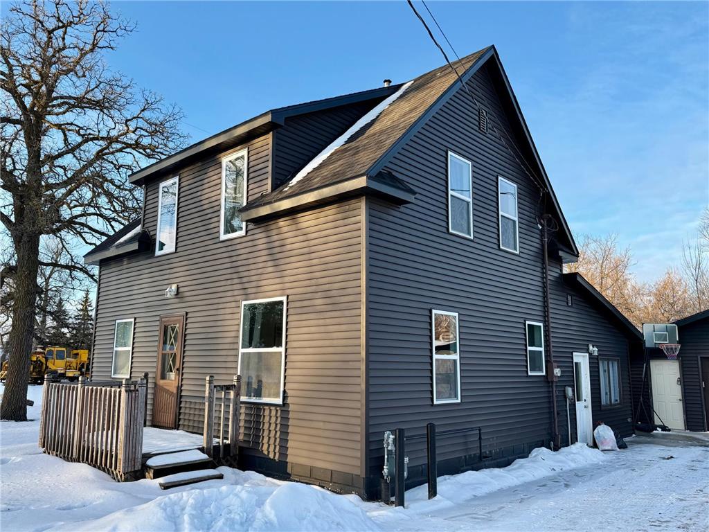 301 7th Avenue SE Roseau MN 56751 7017539 image1
