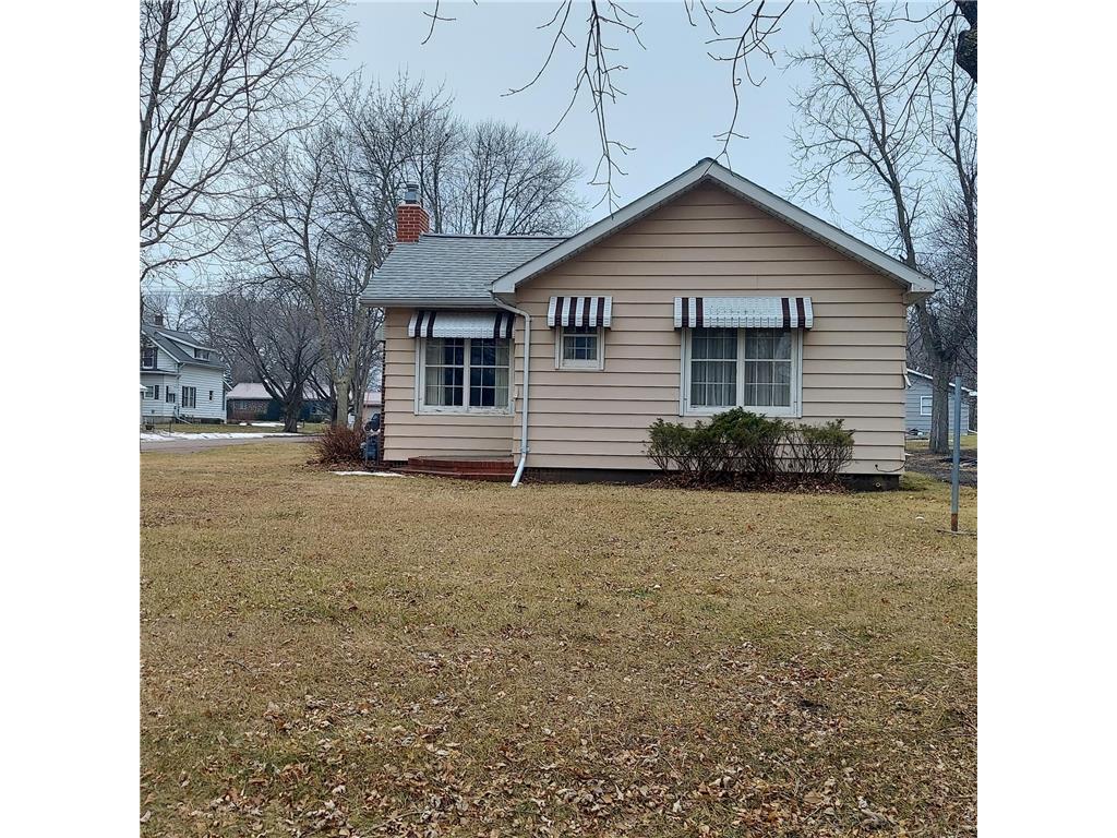 301 7th Avenue W, Lamberton, MN, 56152 MLS 6498862 Edina Realty