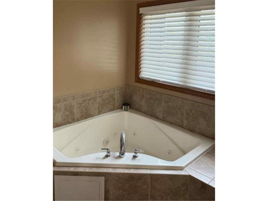 301 7th Street NW New Richland MN 56072 7034316 image19