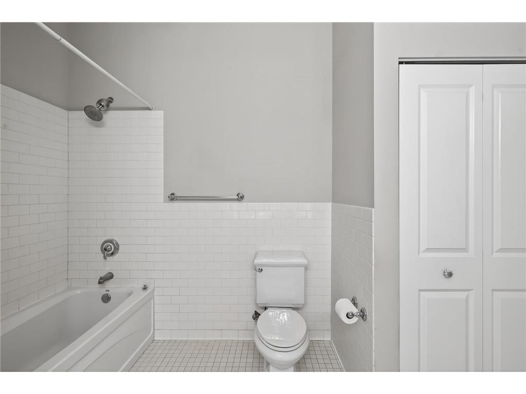 301 Clifton Avenue #1A Minneapolis MN 55403 7087592 image23