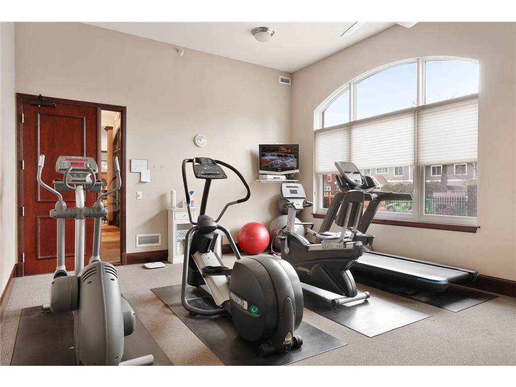 301 Clifton Avenue #1H Minneapolis MN 55403 7036577 image32