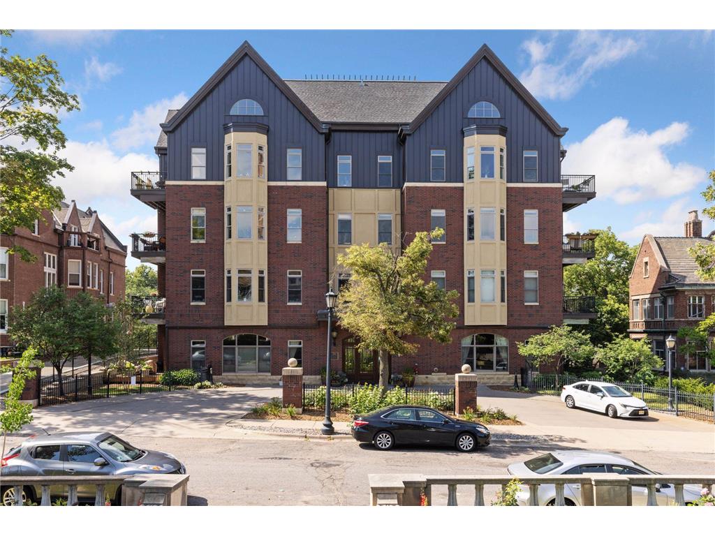 301 Clifton Avenue #3D Minneapolis MN 55403 7059677 image2