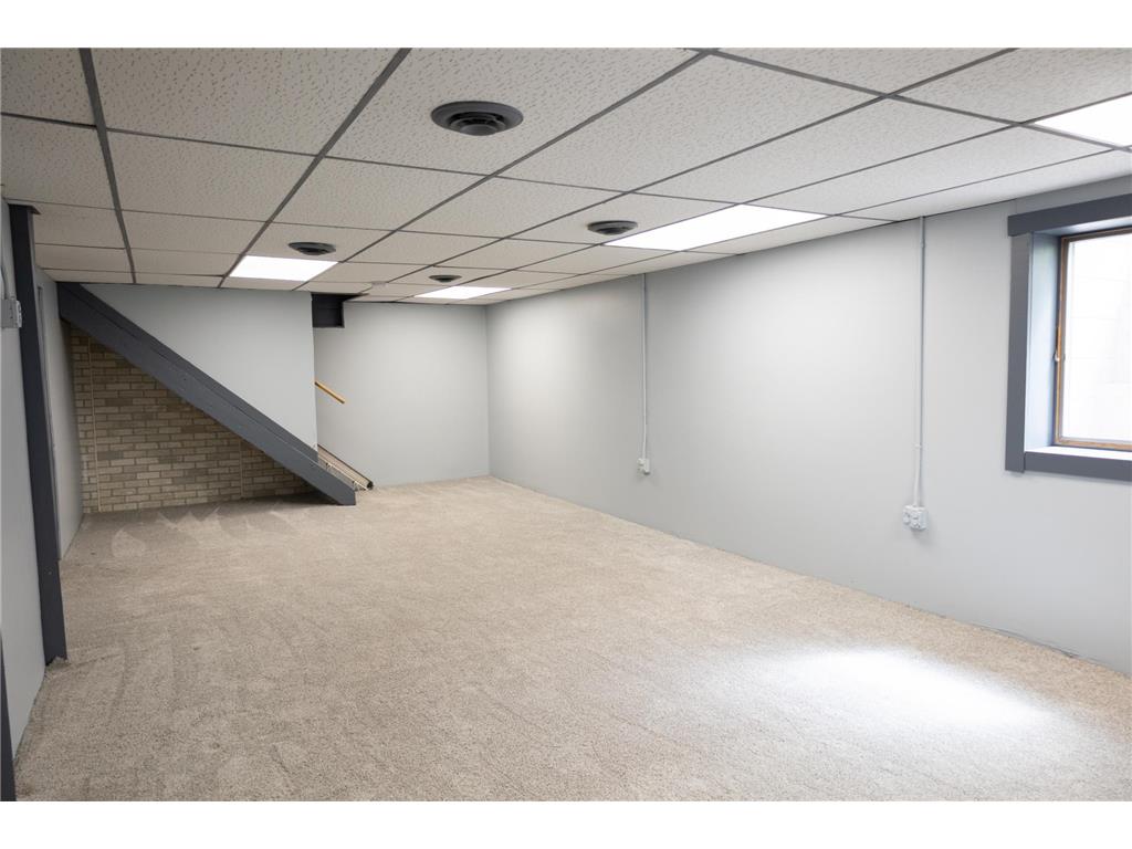 301 Connecticut Avenue Adrian MN 56110 7096167 image65
