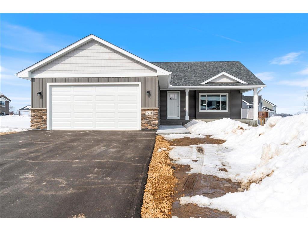 301 Dakota Avenue Roberts WI 54023 6339020 image1