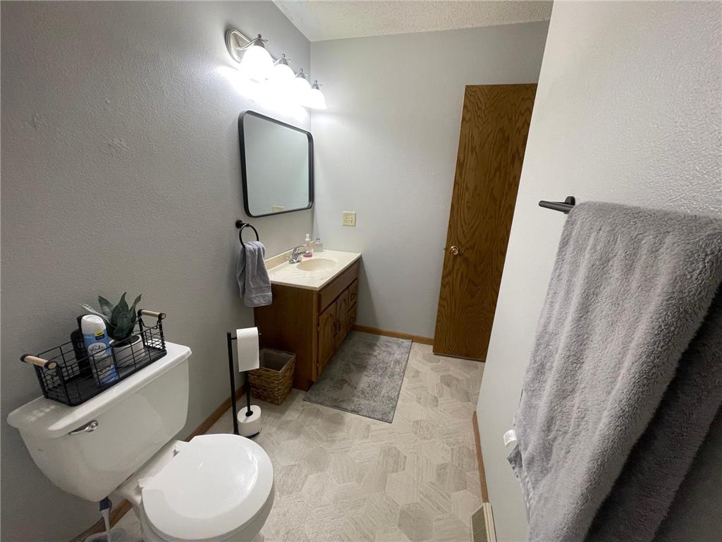 301 E 1st Street Adrian MN 56110 6707441 image9