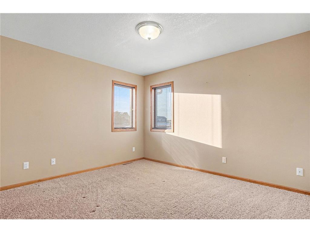 301 E Christensen Drive Luverne MN 56156 6825298 image19