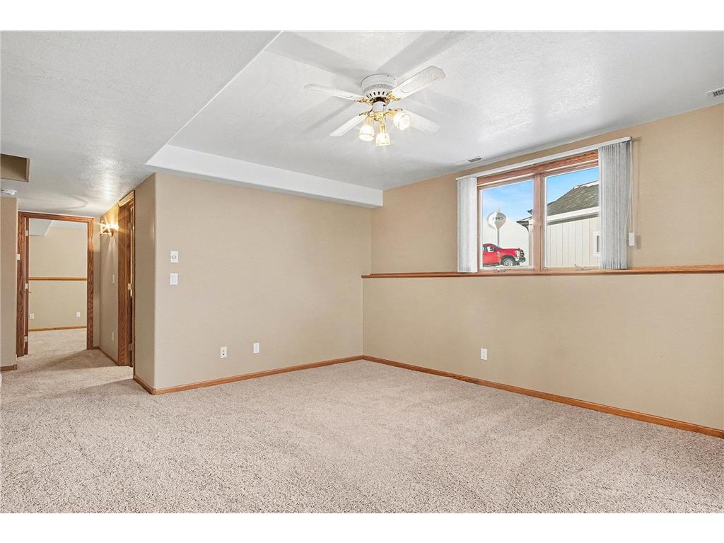 301 E Christensen Drive Luverne MN 56156 6825298 image23