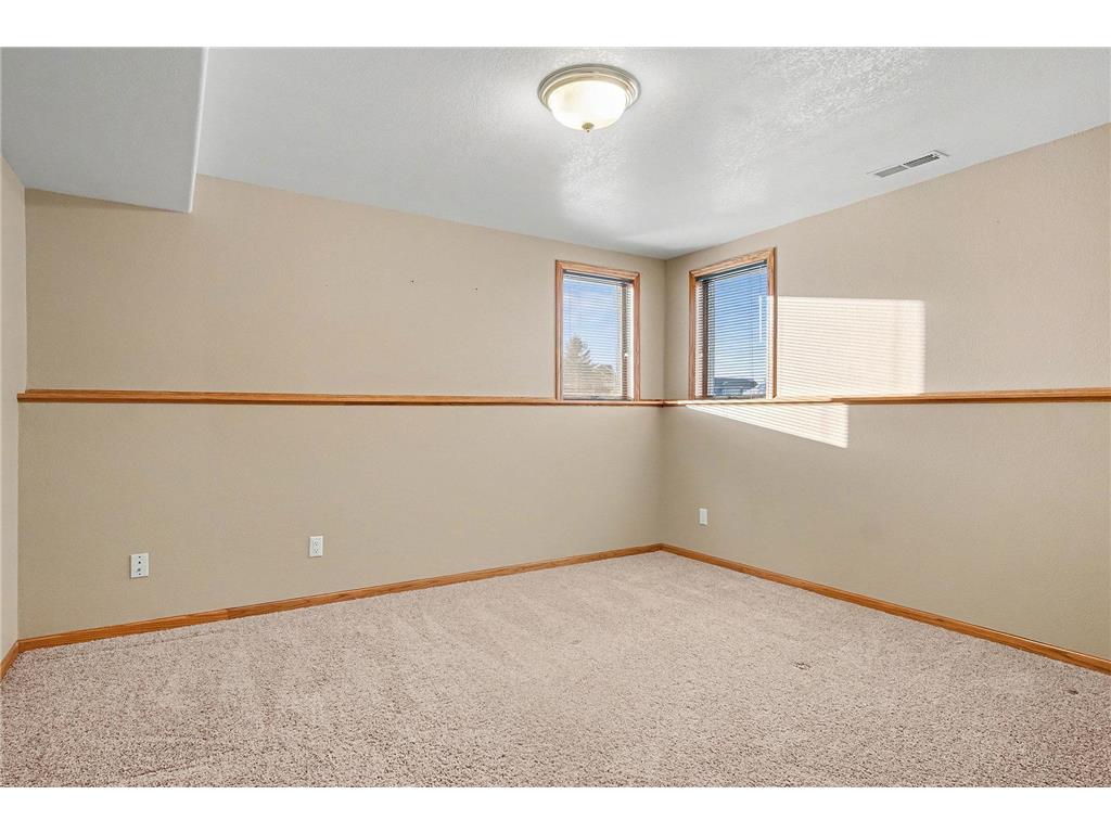 301 E Christensen Drive Luverne MN 56156 6825298 image28