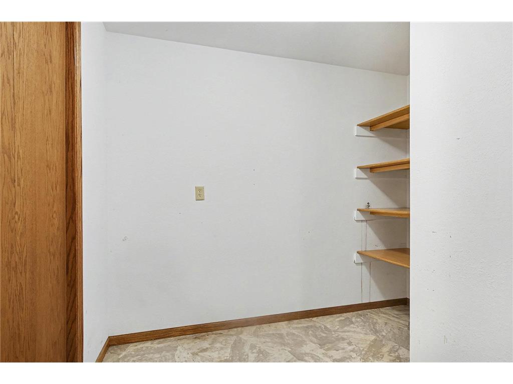 301 E Christensen Drive Luverne MN 56156 6825298 image32