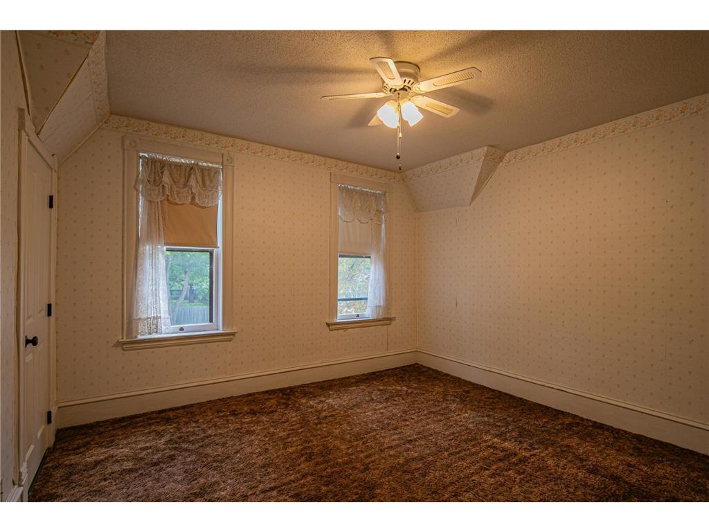 301 E Depue Avenue Olivia MN 56277 7039841 image25