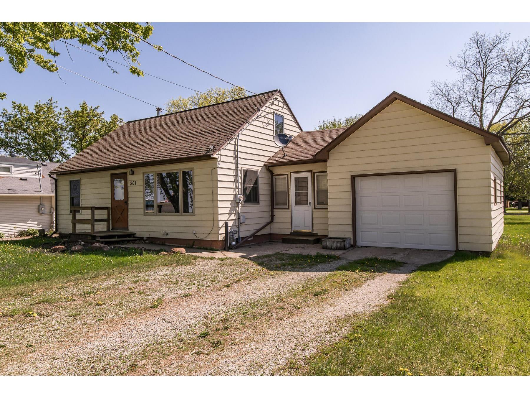 301 East Street N, Claremont, MN 55924 MLS 5745908 Edina Realty