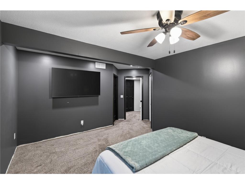 301 Elm Street SW Isanti MN 55040 7069556 image30