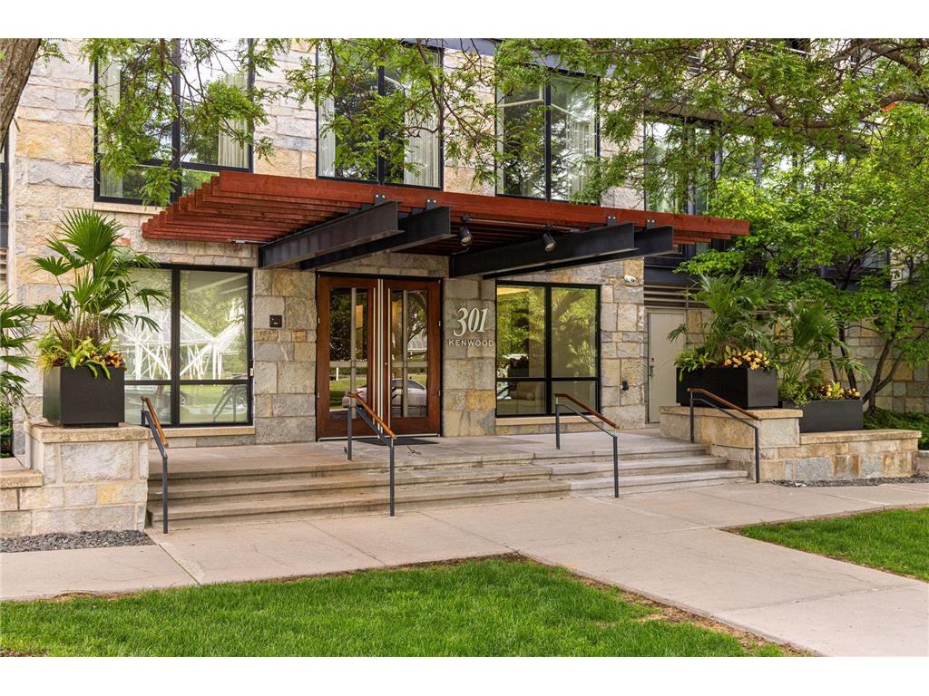301 Kenwood Parkway #302 Minneapolis MN 55403 7076307 image3