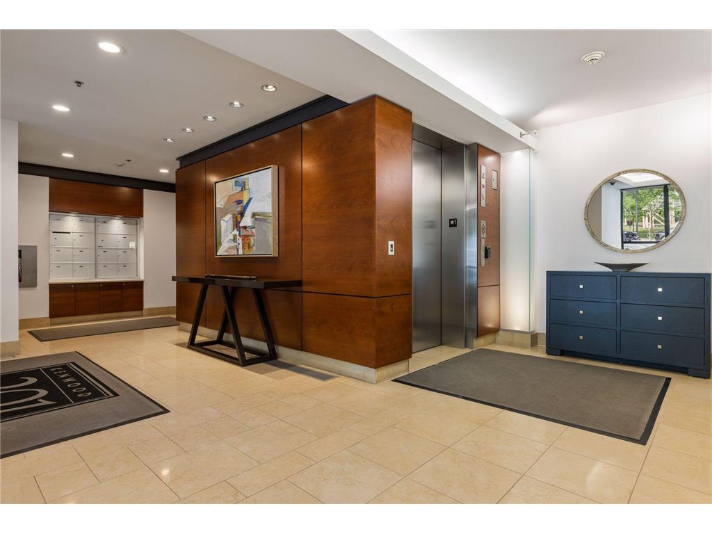 301 Kenwood Parkway #302 Minneapolis MN 55403 7076307 image4