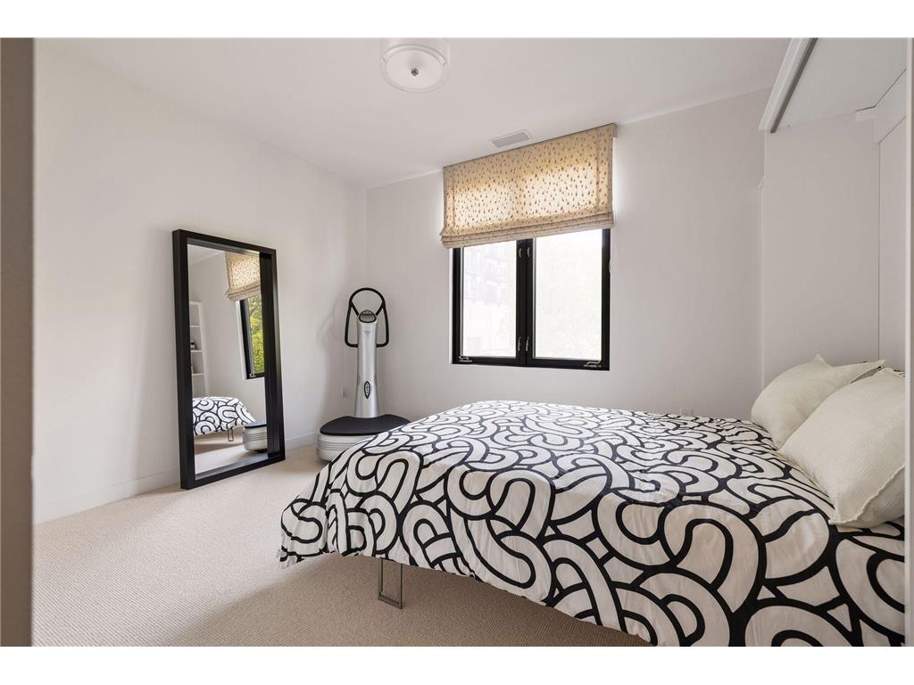 301 Kenwood Parkway #302 Minneapolis MN 55403 7076307 image49