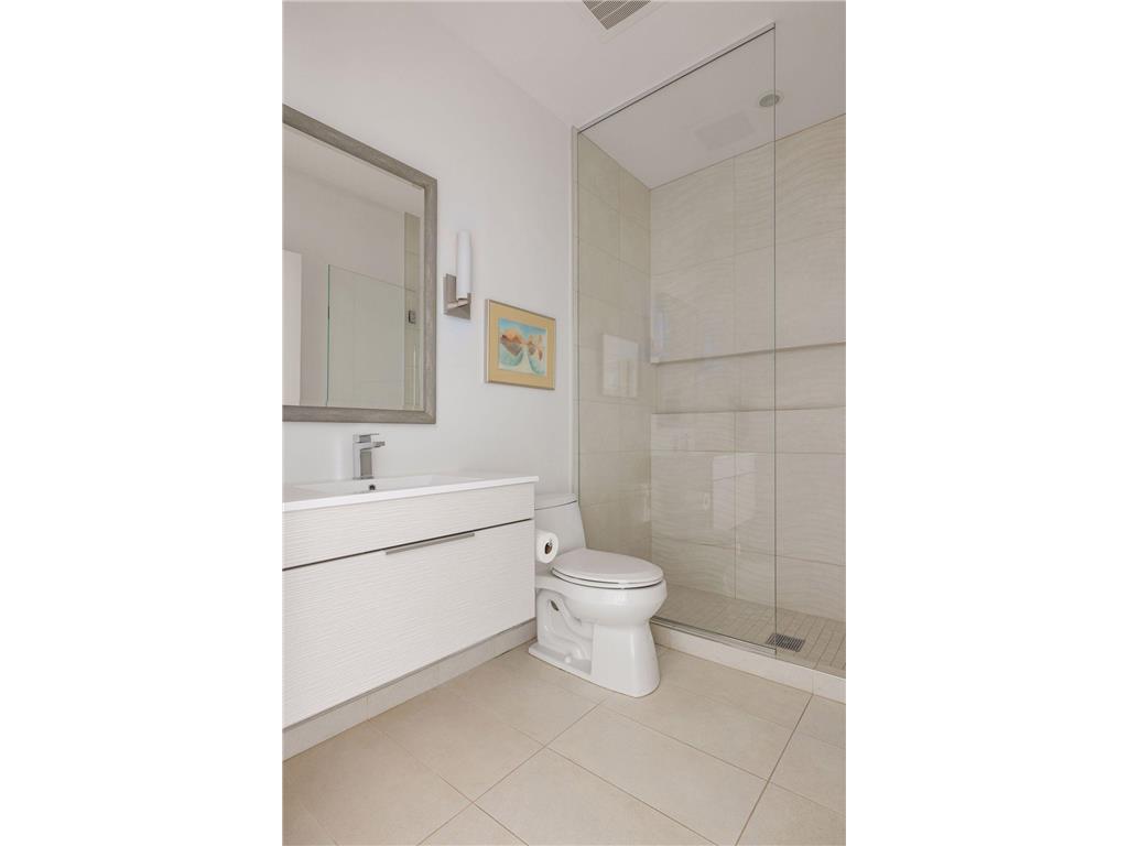 301 Kenwood Parkway #302 Minneapolis MN 55403 7076307 image52