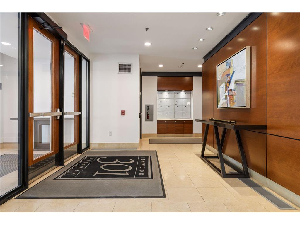 301 Kenwood Parkway #302 Minneapolis MN 55403 7076307 image6