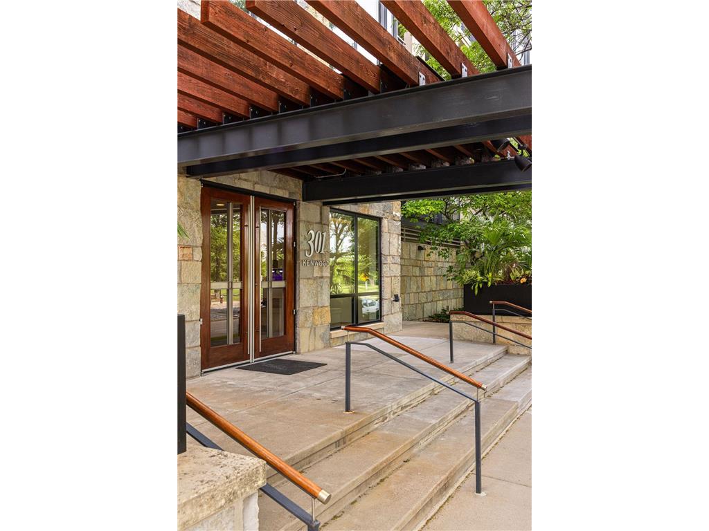 301 Kenwood Parkway #302 Minneapolis MN 55403 7076307 image63
