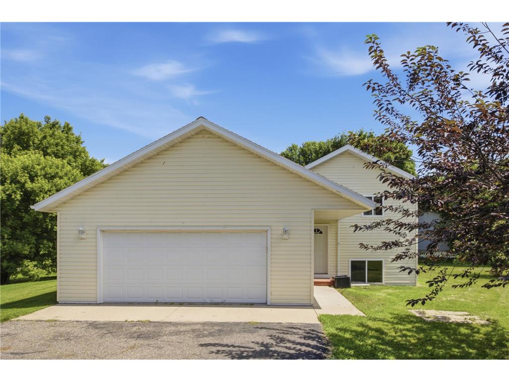 301 Lakeview Drive Lake Park MN 56554 7102307 image1