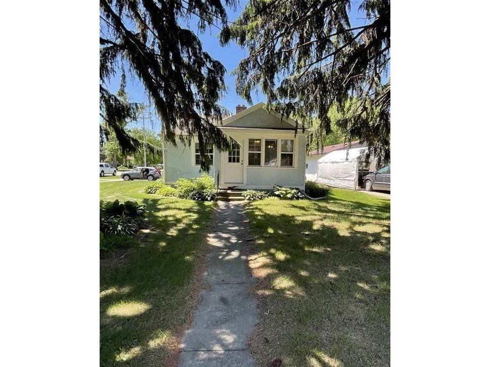 301 Main Street W, Saint Clair, MN 56001 MLS 6018885 Edina Realty