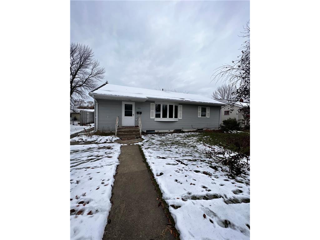 301 Maple Avenue S Thief River Falls MN 56701 6456766 image1
