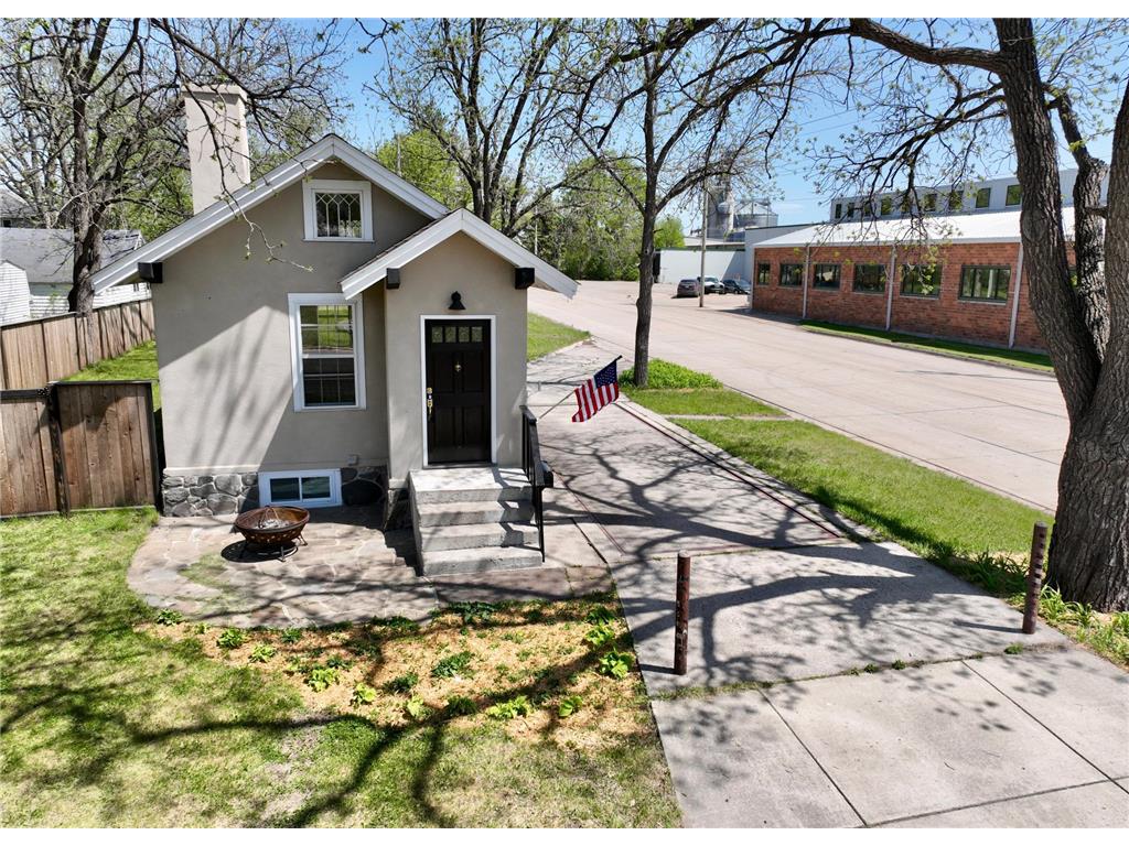 301 N 11th Street Olivia MN 56277 7041642 image1