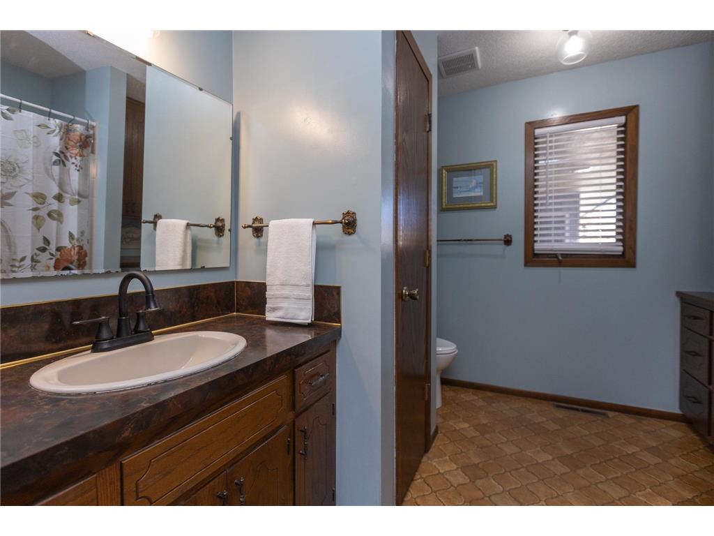 301 Nottingham Court North Mankato MN 56003 6742191 image18