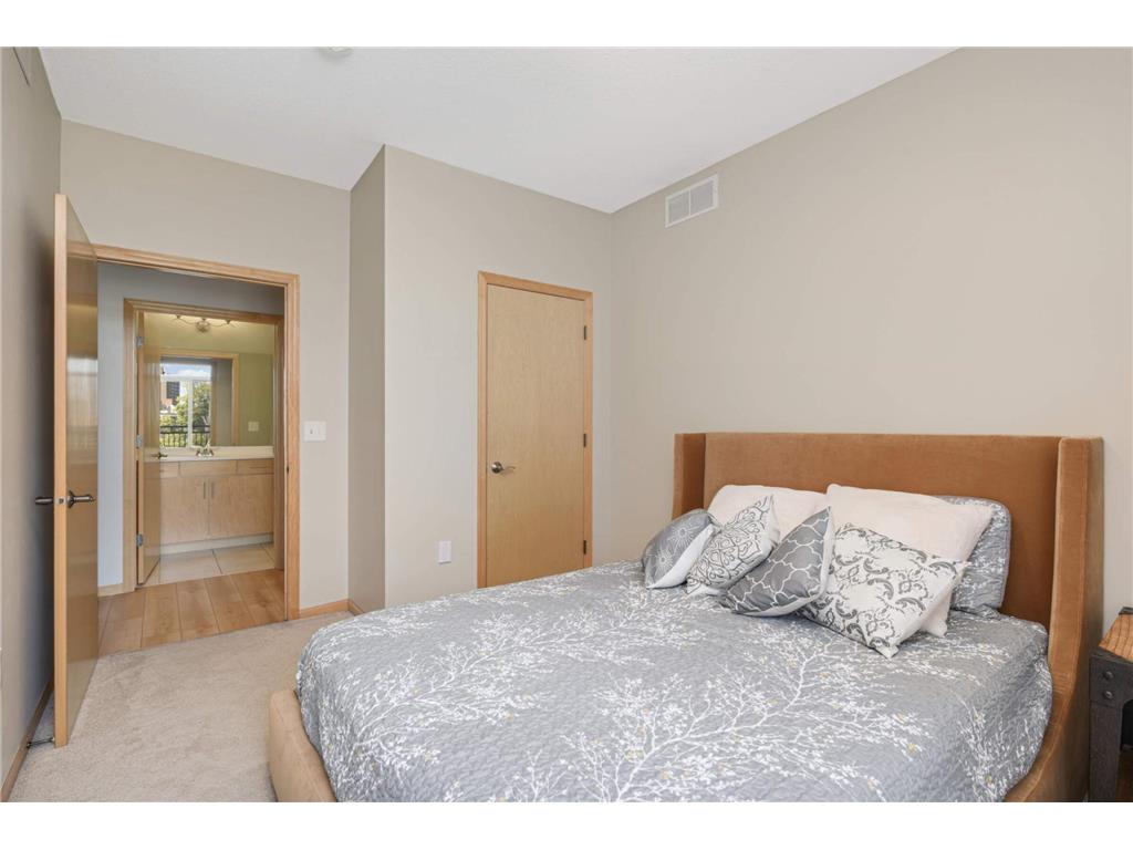 301 Oak Grove Street #205 Minneapolis MN 55403 6793479 image26