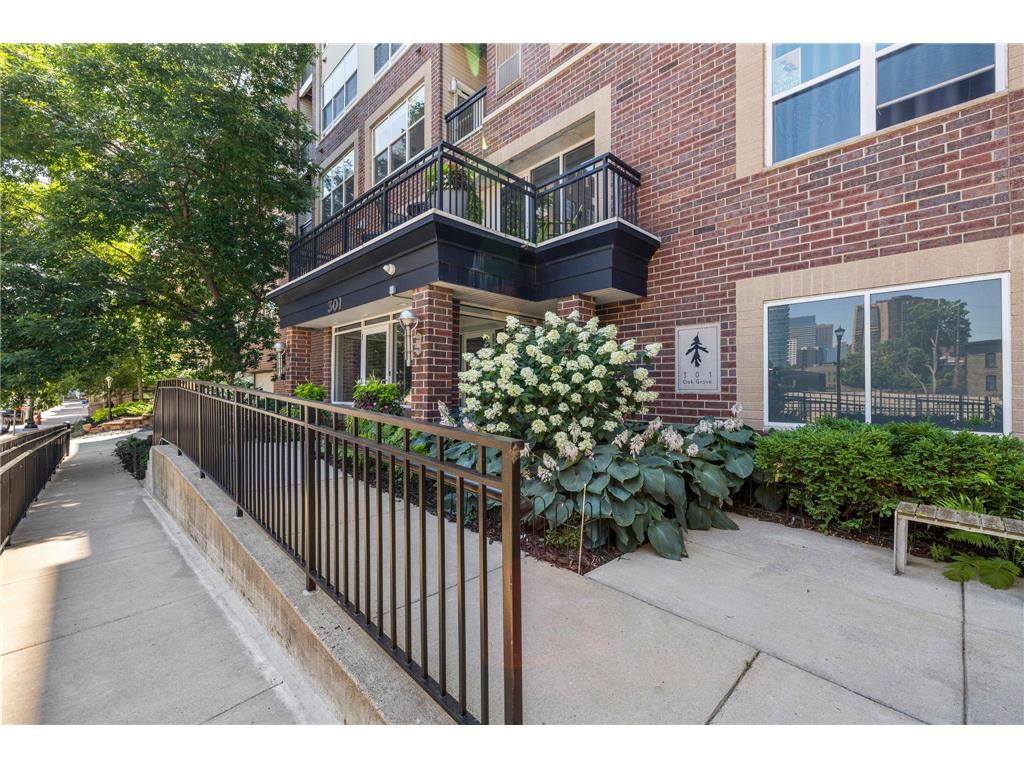 301 Oak Grove Street #308 Minneapolis MN 55403 7108803 image4